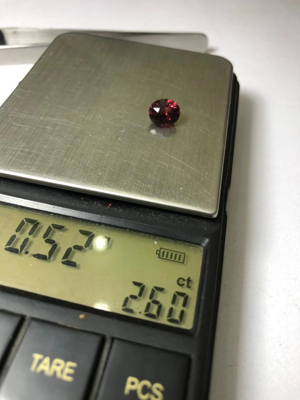 Malaya Garnet  2.6 carats in Classic Oval Cut from Madgascar — view 4